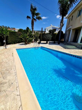 Villa Anastasia - Stunning Sea View, Cheerful 2 Bedroom Villa